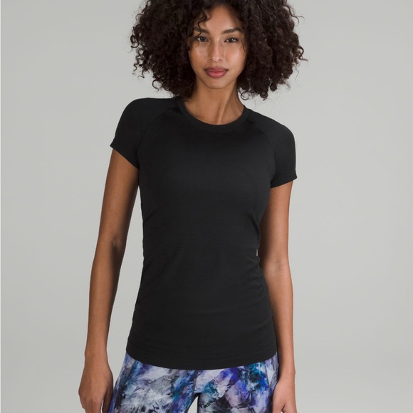 - Lululemonm swiftly tech - Picture 1 of 1